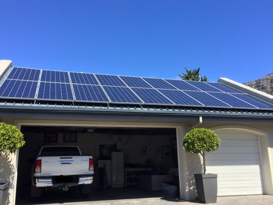Smart napelem rendszer garázstetőn